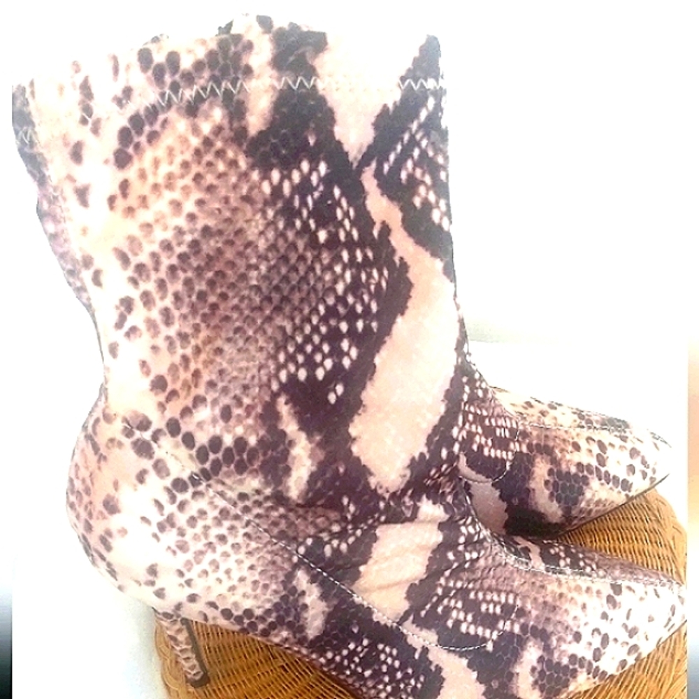 Anne Michelle Cream and Black Snake-Print Heeled Boots